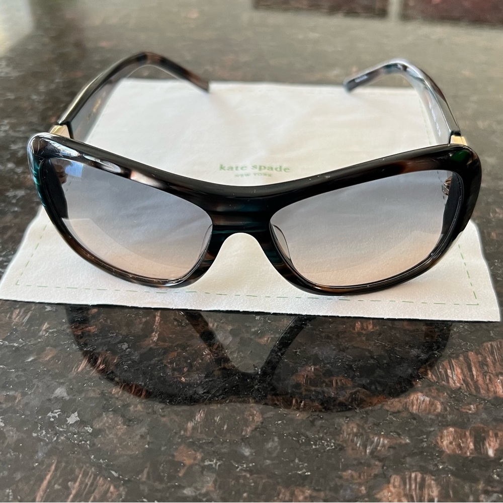 Kate Spade New York Rectangular Tortoise Shell Su… - image 3